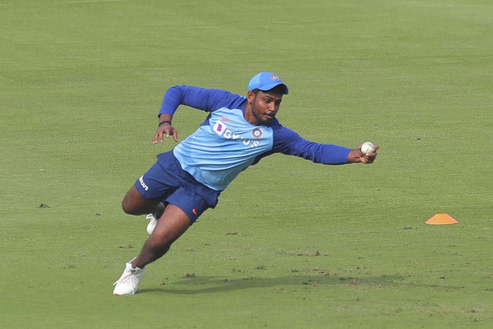 IND Vs WI: Shashi Tharoor Laments Sanju Samson's Absence From 2nd T20I  Against West Indies