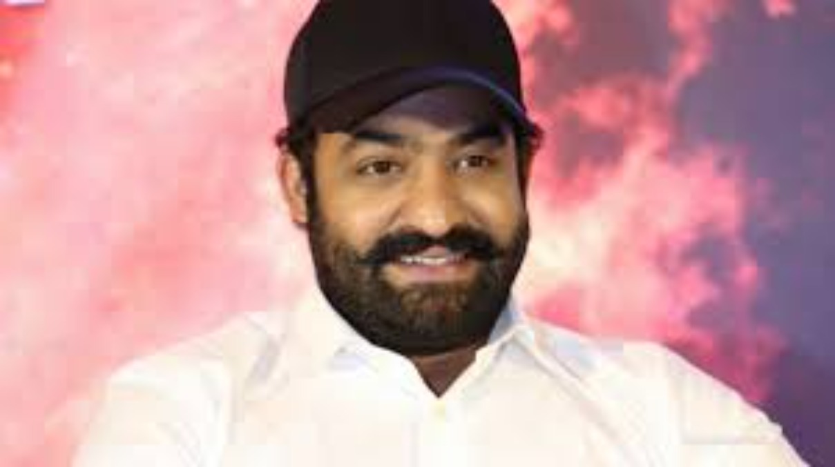 Video of NTR going to Rajahmundry Central Jail with 1000 cars to see Chandrababu