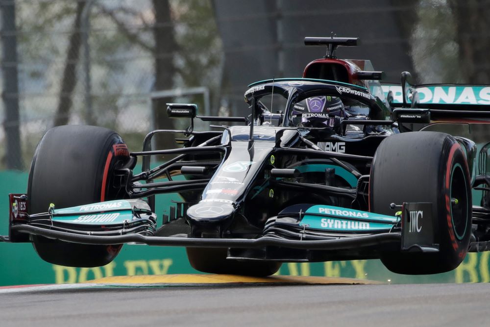 F1 2021: Lewis Hamilton Shocked To End Red Bull Pole Run At Imola As ...