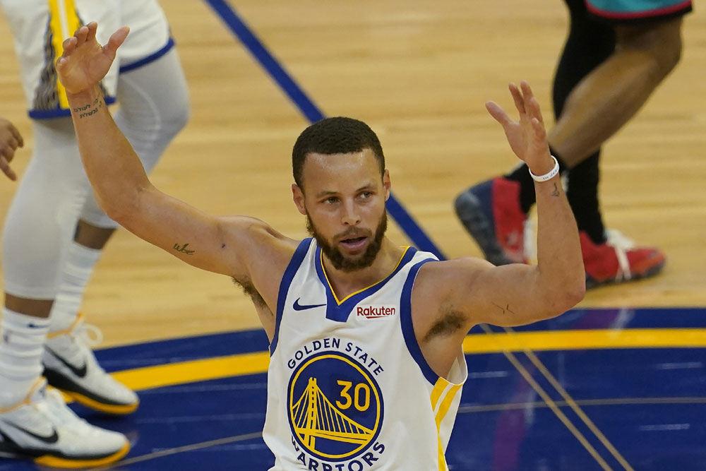 Warriors star Stephen Curry to miss time with two partial tears in left leg