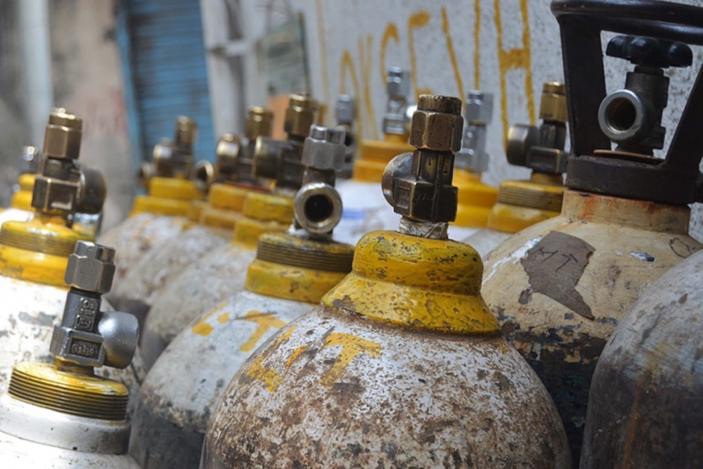 Noida Planning To Book Oxygen Cylinders? It’s Just A Call Away; Check