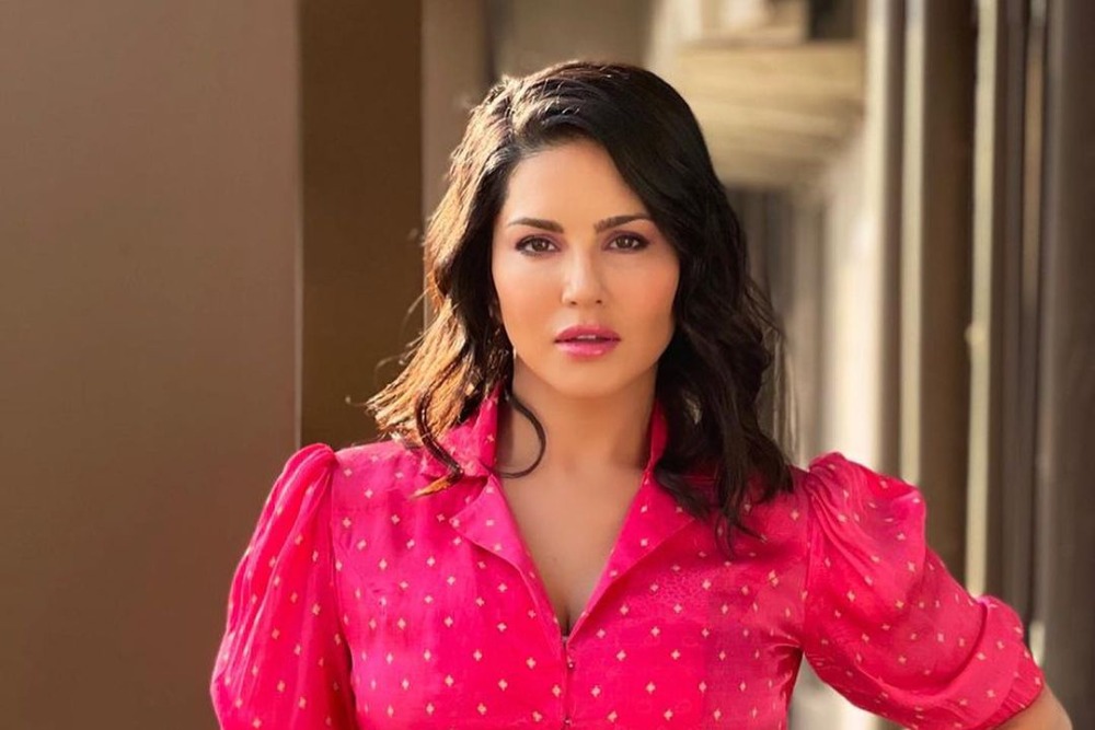 1000px x 667px - Sunny Leone