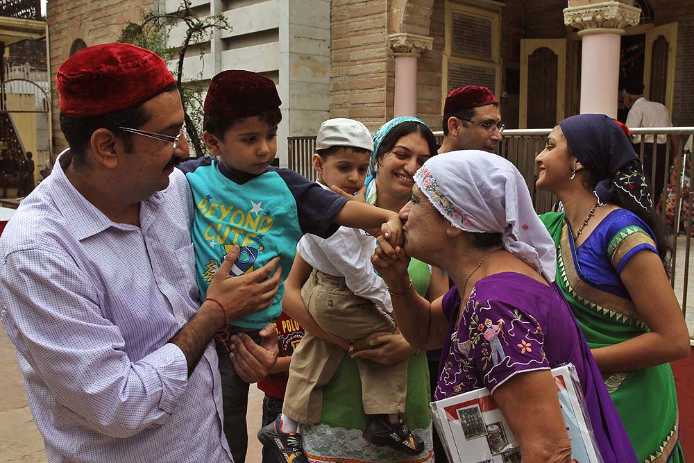 Парсы народность. Парсы современные. Парсы народность. Парсы в индии. Парс это.