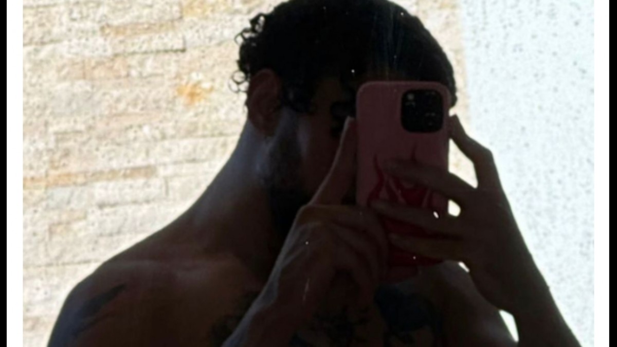 Bad Bunny Leaves Little To Imagination After Posting A Nude Selfie