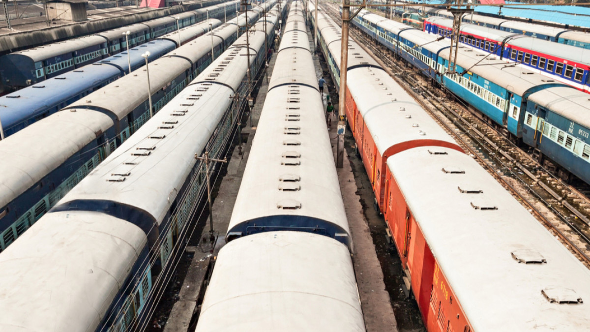 Railway Ministry Has Approved Rolling Stock For Navi Mumbai Metro, Says ...