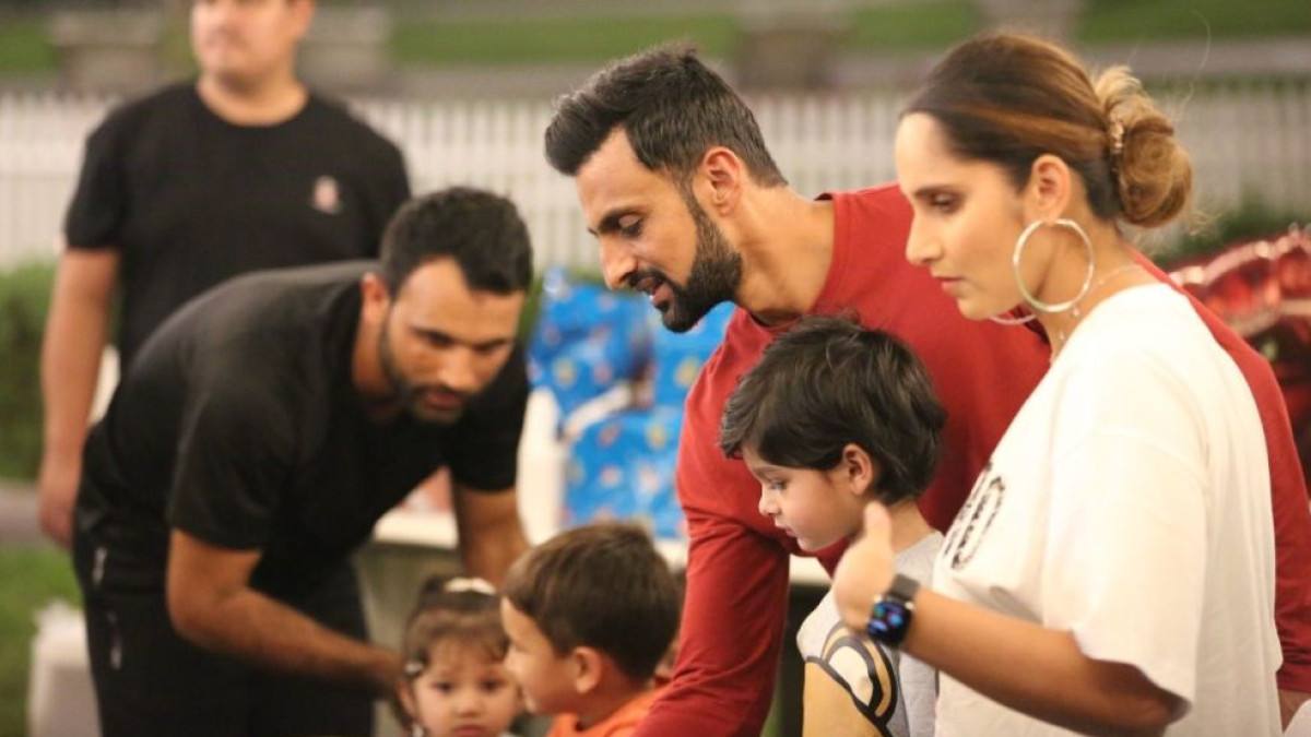 Shoaib dating in Malik, Sania Mirza