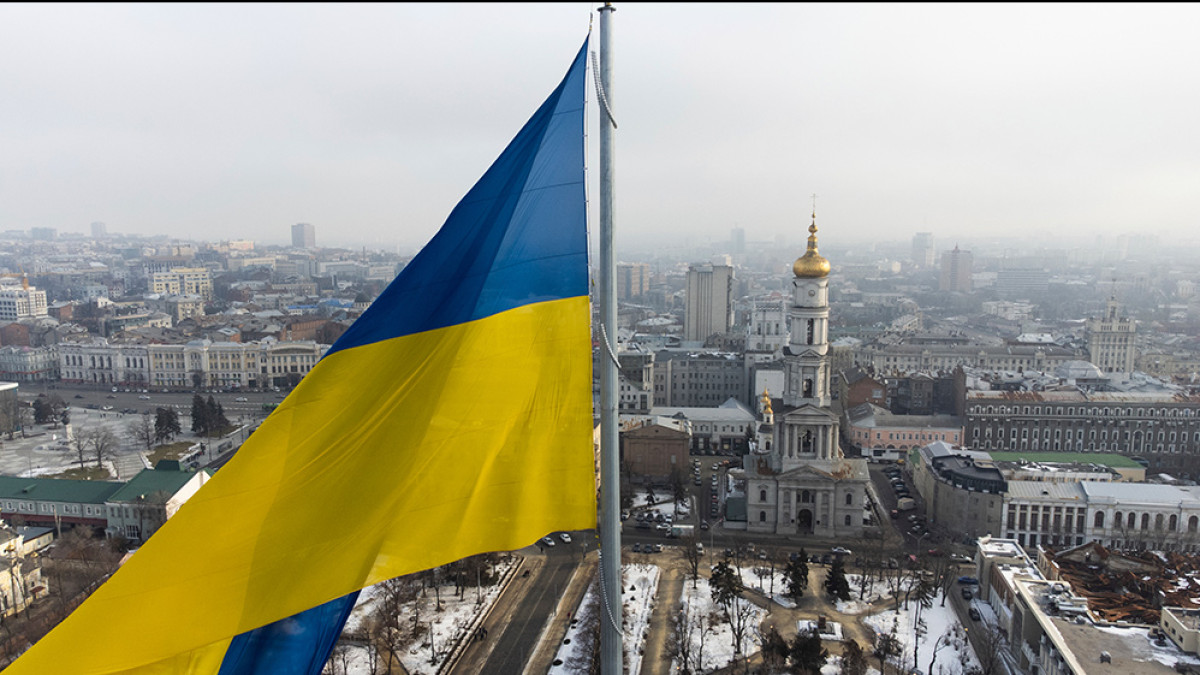 Satellite photos give a bird'seye view of Ukraine crisis