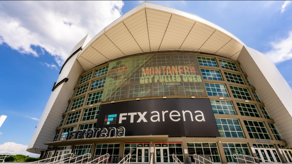 Bitcoin Falls 2%, Ethereum Up 2%, FTX Token (FTT) Down 14% But Most Trending Bitcoin Falls 2%, Ethereum Up 2%, FTX Token (FTT) Down 14% But Most Trending