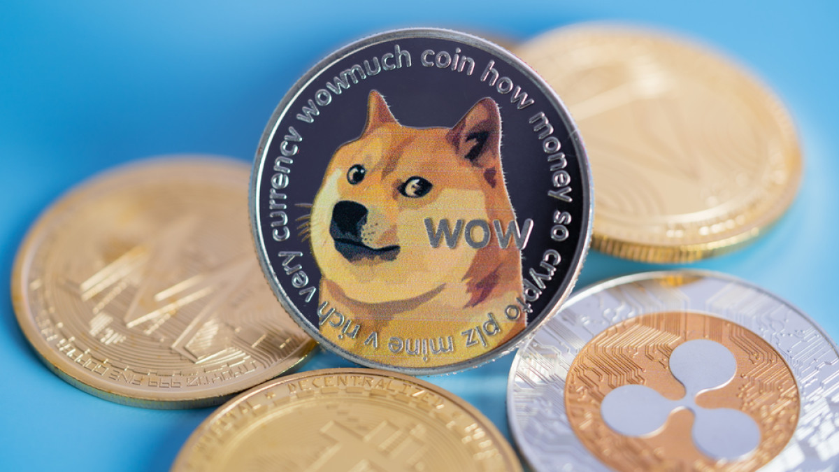 Bitcoin (BTC), Ethereum (ETH) Rise Slightly, Dogecoin Most Trending, Up 12% Bitcoin (BTC), Ethereum (ETH) Rise Slightly, Dogecoin Most Trending, Up 12%