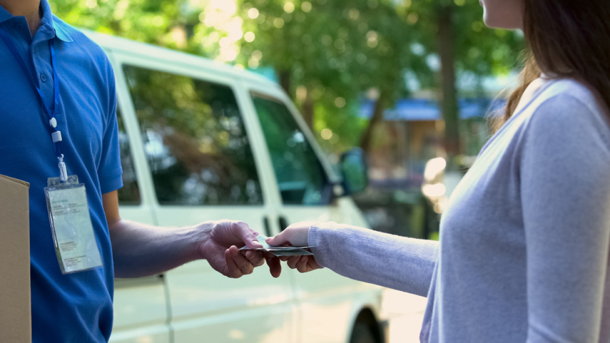 Cash on delivery still top choice for online shoppers, but UPI gaining