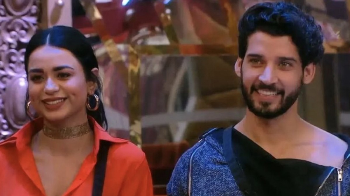 शालिन भनोट ने गौतम विग के साथ ‘लविंग’ सौंदर्या शर्मा के बारे में चर्चा की शालिन भनोट ने गौतम विग के साथ ‘लविंग’ सौंदर्या शर्मा के बारे में चर्चा की