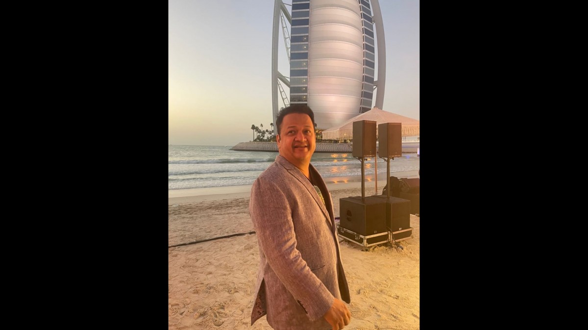 Salil Chaturvedi: Presenting The Party Of The Moon And Stars On A Big Screen - Vimarsana News