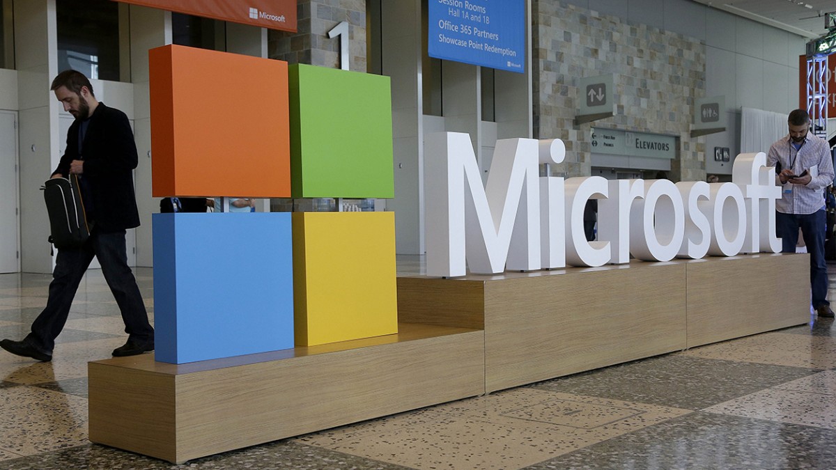 Microsoft Shares Touch All Time High Inches Closer To 2 6 Trillion 