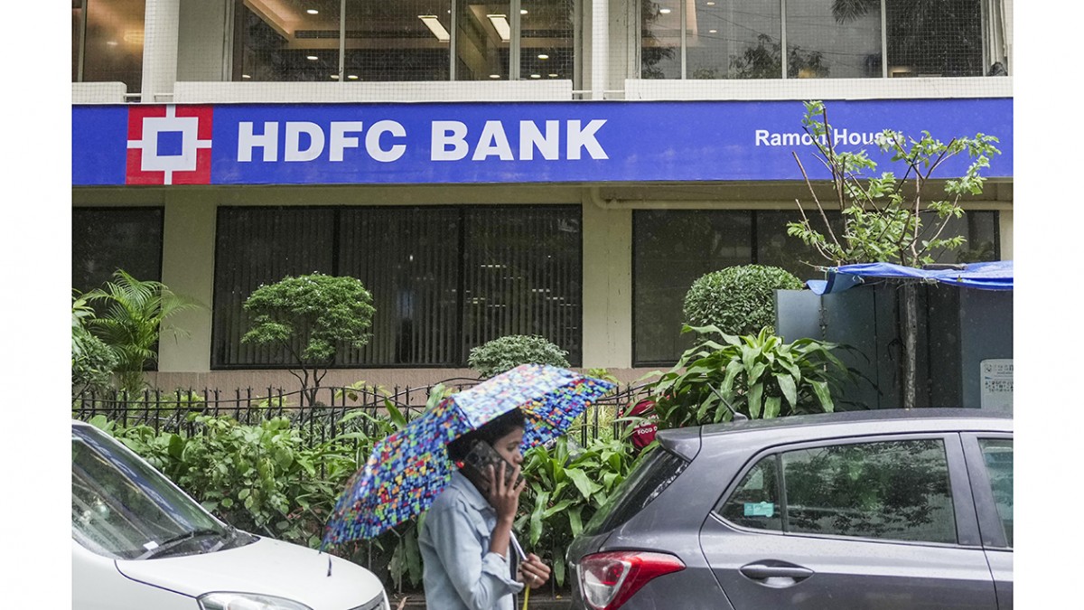 HDFC Group Launches Life Insurance, Asset Management Services From GIFT