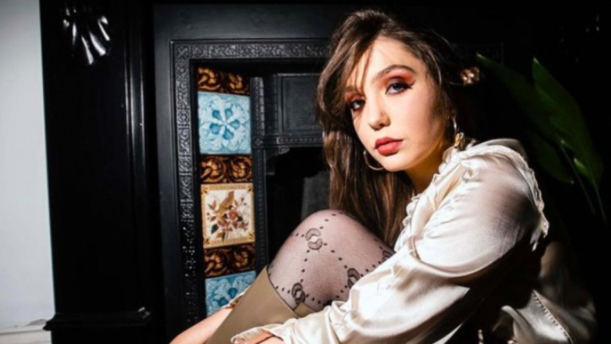 British Singer-Songwriter Faye Fantarrow Passes Away At 21, Months ...