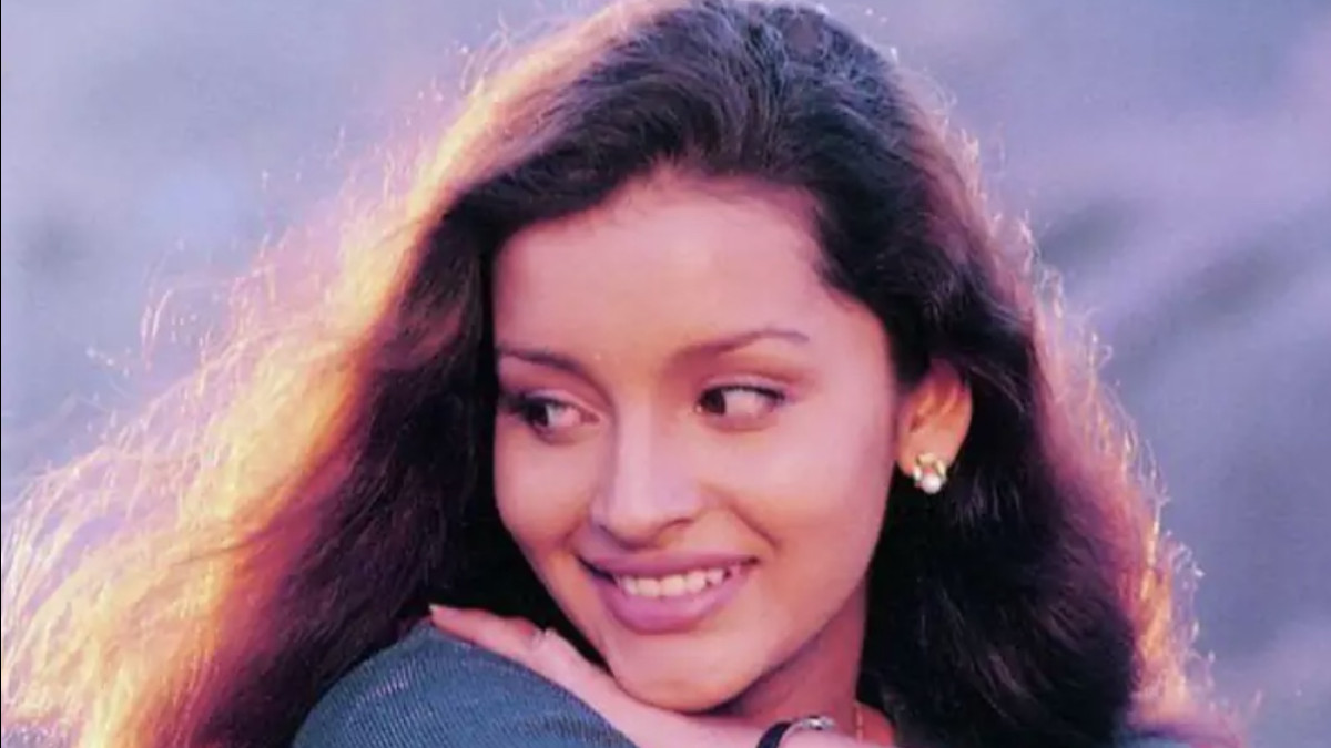 Renu Desai Returns To Big Screen After 18 Yrs With Ravi Teja's 'Tiger ...